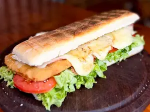 Sand de suprema pollo completo
