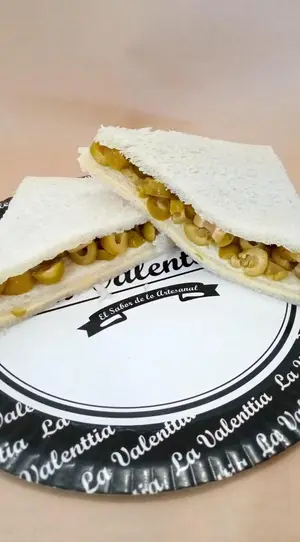 Triple X1 Aceitunas Y Queso