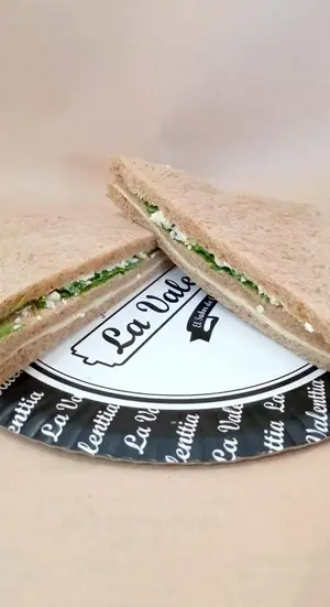 Triple x1 queso rucula y roque