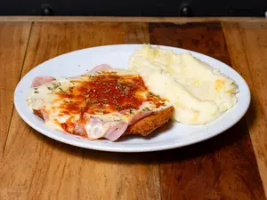 Suprema De Pollo Napolitana