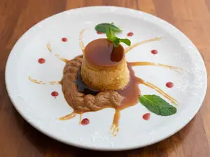 Flan casero con dulce de leche