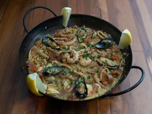 Paella valenciana