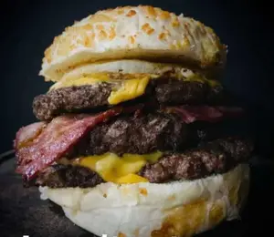 Triple chinwen burger