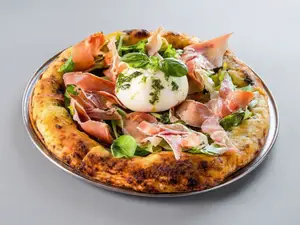 Pizza alta burrata