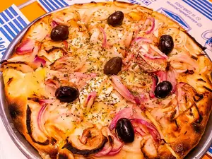 Pizza fugazzetta rellena