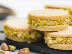 Alfajores sable de pistacho