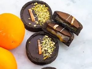 Tarta de naranja, chocolate y