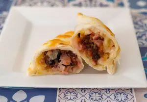 Empanada carbonara