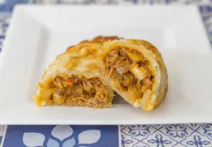 Empanada chorizo a la pomarola