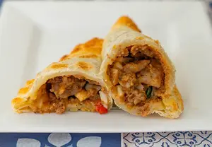Empanada de carne a cuchillo