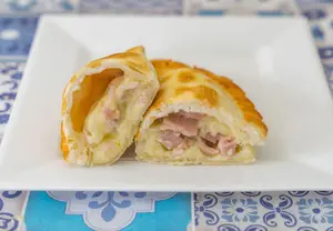 Empanada de queso roquefort