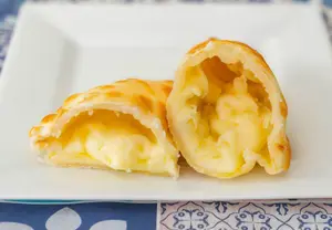 Empanada roquefort apio nuez