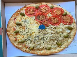 Pizza gigante clásica