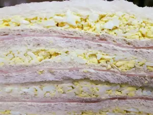 Sándwich de jamón y huevo