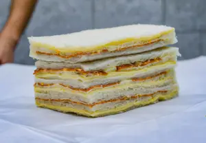 Sándwich de queso y cantimpalo