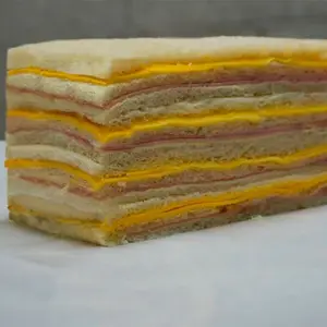 Sándwich de jamón y cheddar