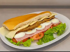 Sándwich de ternera completo