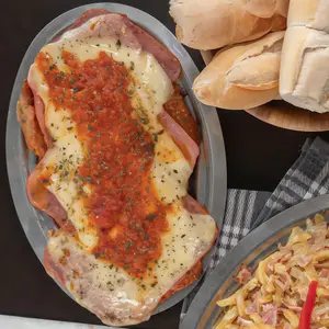 Milanesa napolitana