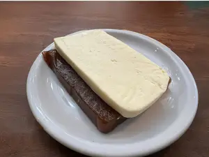 Queso y dulce membrillo