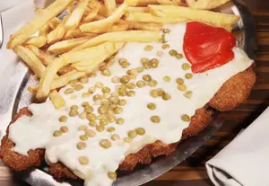 Suprema Suiza Con Papas Fritas