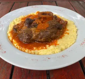 Osobuco Con Polenta Cremosa