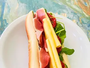 Baguetin de crudo completo