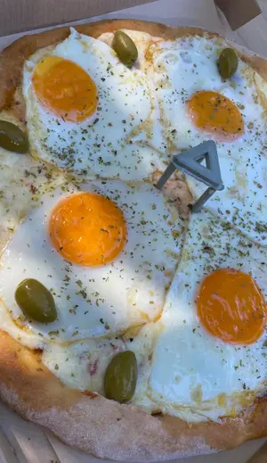 Pizza Jamón Y Huevo (Frito)