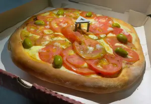 Pizza Napolitana Con Jamon