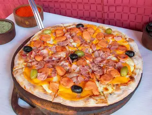 Pizza Lauti's