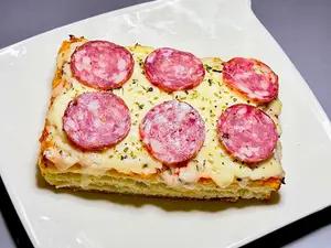 Pizza calabresa