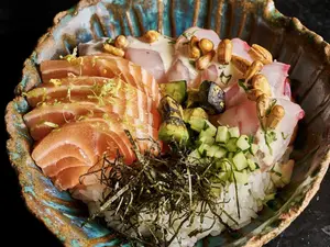 Chirashi Acevichado