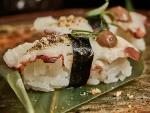 Nigiri Tako Olivo