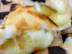 Aceitunas y muzzarella