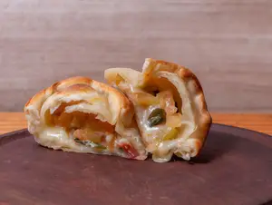 Empanada caprese