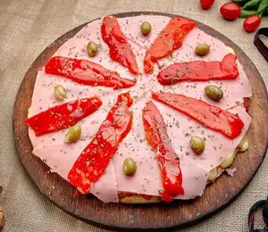 Pizza grande jamon y morrones