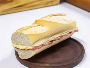 Sándwich de longaniza y queso