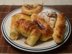 Docena de facturas surtidas