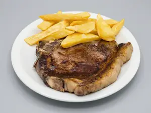 Bife de costilla con fritas