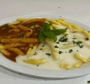 Fusiles Con Salsa Mixta