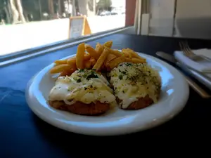 Suprema fugazetta con papas fritas