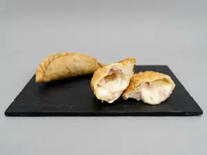 Emp. jamón y queso soufflé