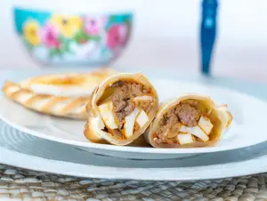 Empanada horno carne picante