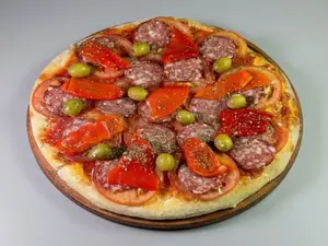 Pizza americana (8 porciones)