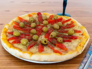 Pizza c/morrones (8 porciones)