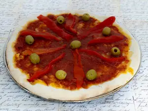 Pizza pizzaiola (8 porciones)