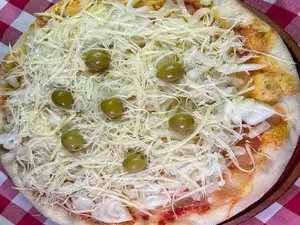 Pizza siciliana (8 porciones)