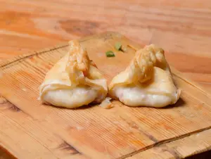 Empanada jamón y queso frita