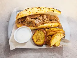 Sandwiches bondiola