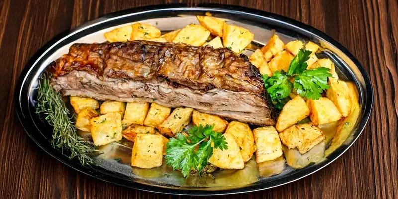 Los Faroles Resto