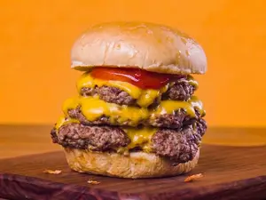 Triple cuarto de olivo + papas